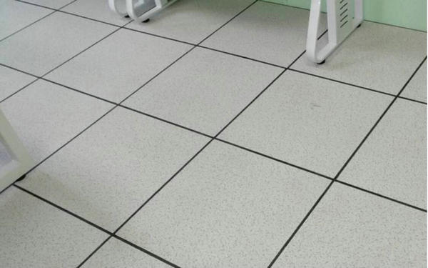防静电架空地板是如何做到防静电的呢?