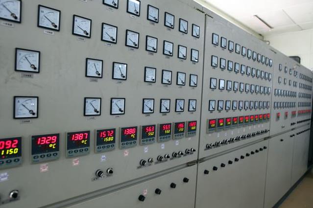 为什么配电室弱电机房要安装防静电地板？