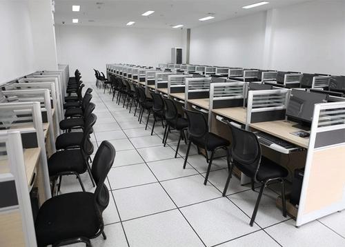 计算机网络教室地板