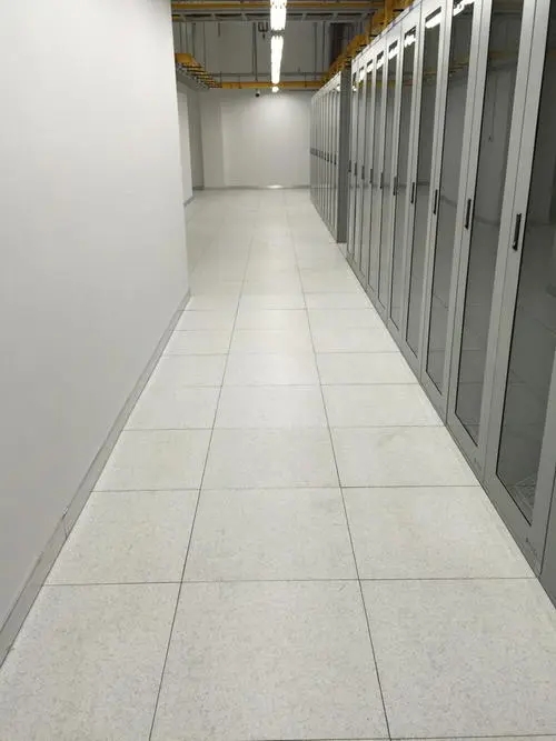 防静电耐磨地板报价